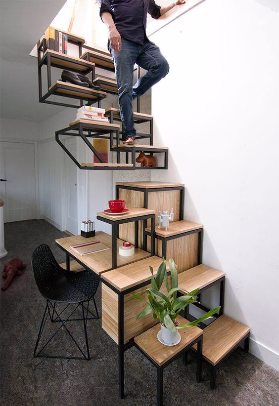 desain tangga unik sebagai inspirasi rumah mewah